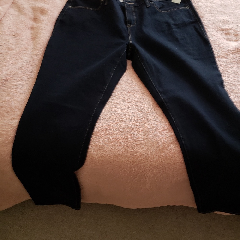 Clothes - Picture 5 of 8